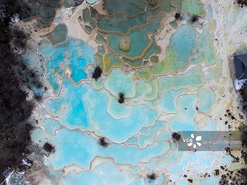 航拍四川九寨沟黄龙景区五彩池争艳池映月池迎宾池图片素材