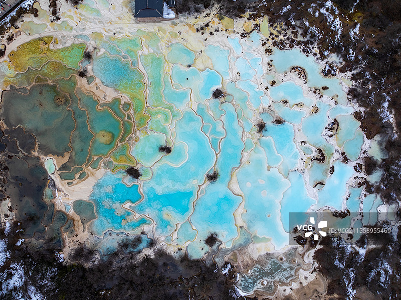 航拍四川九寨沟黄龙景区五彩池争艳池映月池迎宾池图片素材