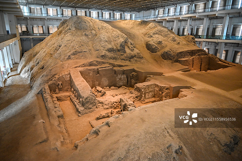 北庭故城 高昌回鹘佛寺遗址 偏殿内佛像图片素材