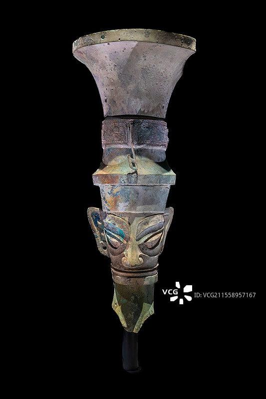 三星堆博物馆藏商代后期青铜顶尊人头像图片素材