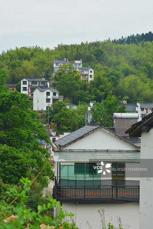 黄山山区里的民居一角图片素材