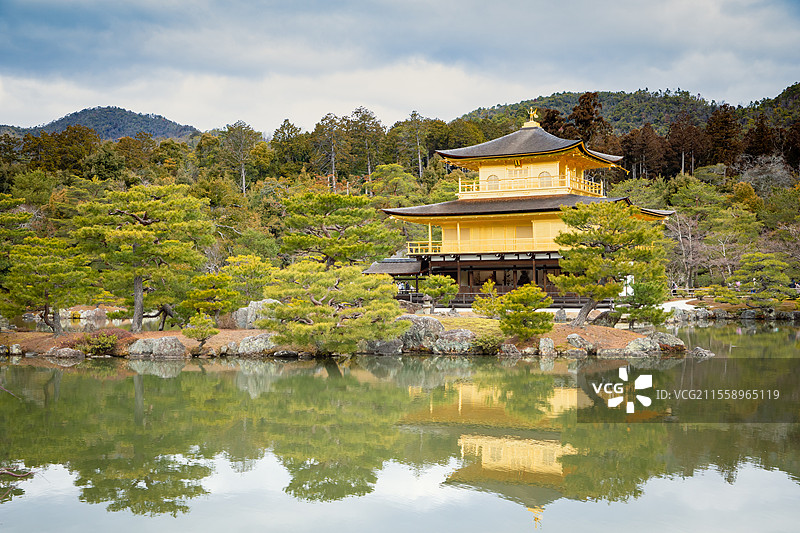 日本京都鹿苑寺金阁图片素材