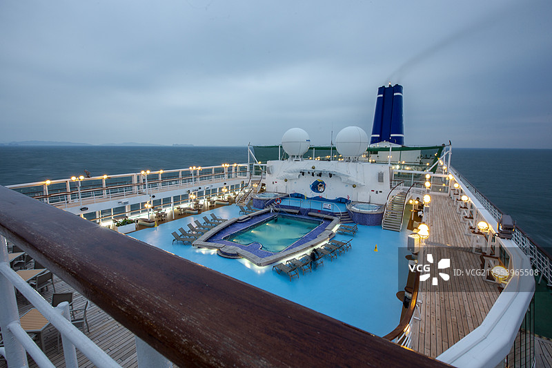 鼓浪屿号邮轮第十二层甲板景观图片素材