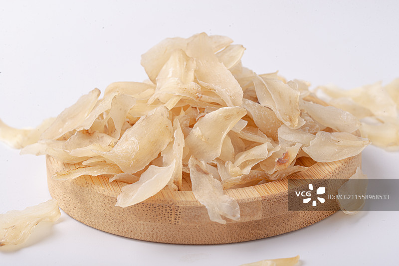 白色背景上的药食同源中药材百合片图片素材