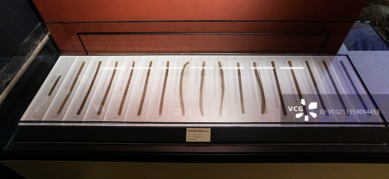 甘肃简牍博物馆塞上烽火品约木简册1组17件汉代公元前202-公元220年1972-1974年甲渠候官图片素材