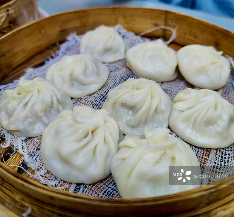 厦门特色小吃-酸笋肉羹汤+汤包图片素材