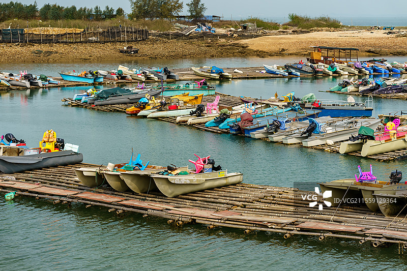北海市滩涂地上的船图片素材
