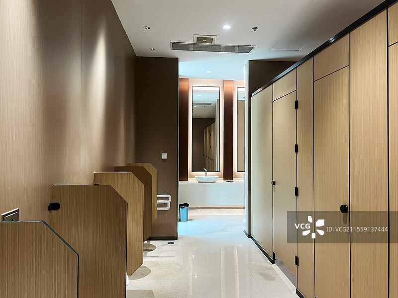 现代风格公共卫生间内部图片素材