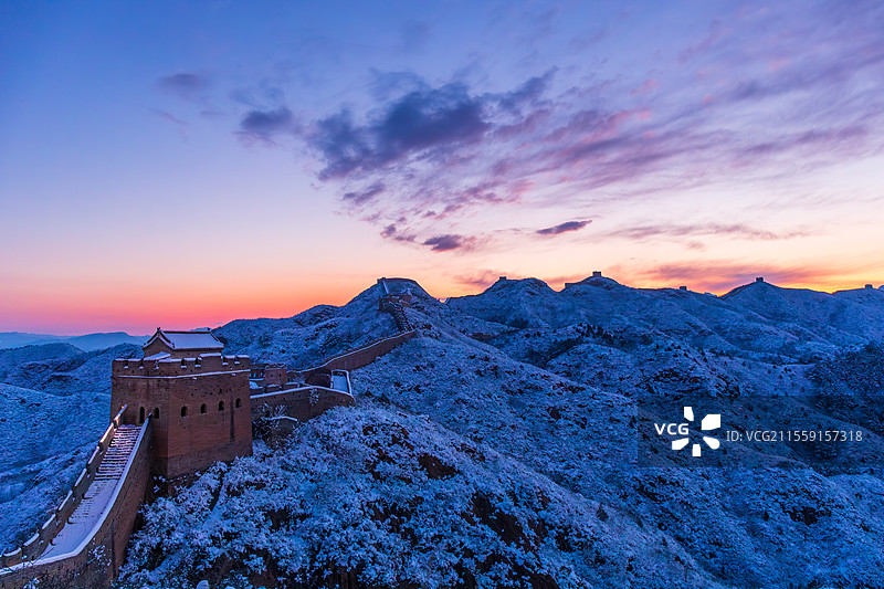 河北省承德金山岭长城雪后日出朝霞壮丽风光图片素材