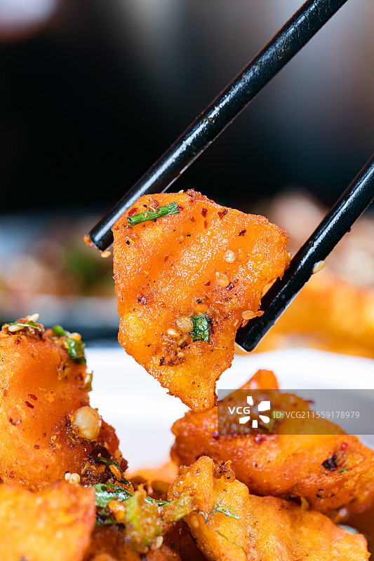 椒盐土豆麻辣土豆狼牙土豆川菜成都小吃图片素材