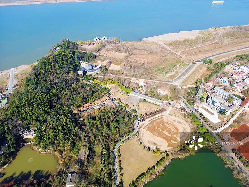 三国赤壁古战场是中国古代“以少胜多、以弱胜强”七大战役中唯一尚存原貌的古战场遗址图片素材