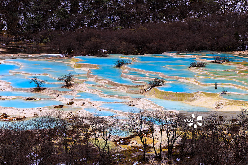 四川九寨沟黄龙景区五彩池争艳池映月池迎宾池图片素材
