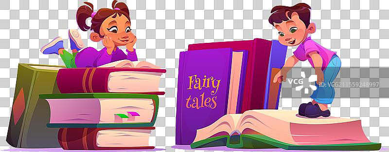 孩子们在学校或图书馆阅读书籍的概念图片素材