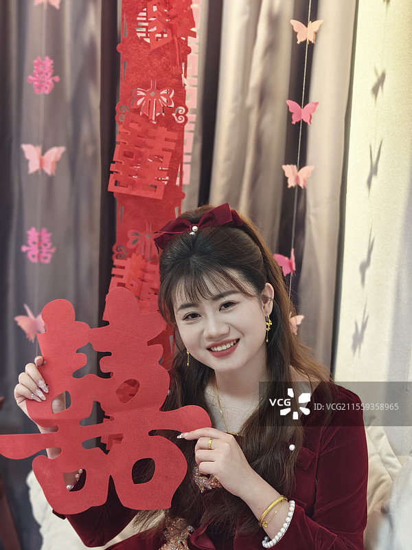 新娘婚礼红色喜庆拍照姿势图片素材