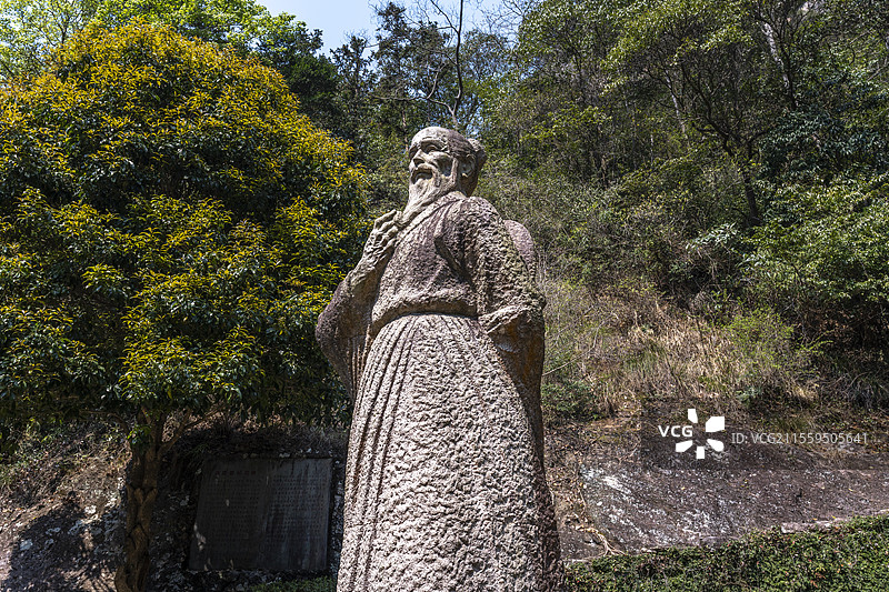 温州雁荡山徐霞客雕像图片素材