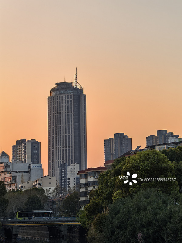 关河日落夕阳红图片素材