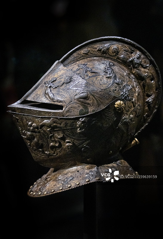 意大利都灵王宫博物馆 欧洲骑士盔甲与文化展 头盔图片素材