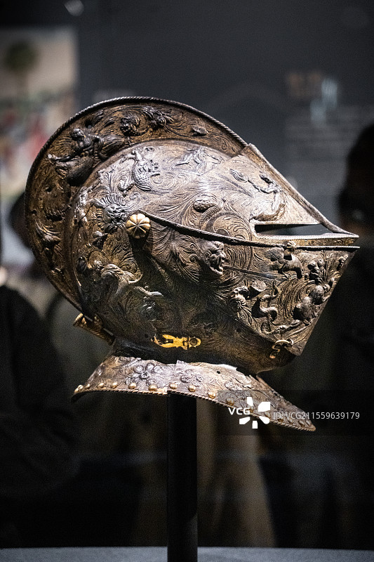 意大利都灵王宫博物馆 欧洲骑士盔甲与文化展 头盔图片素材