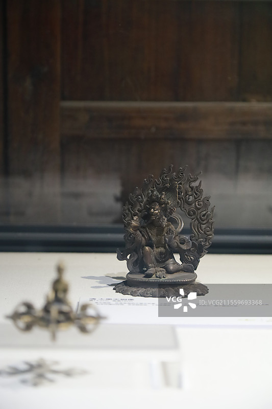 传统佛造像泥塑木雕图片素材