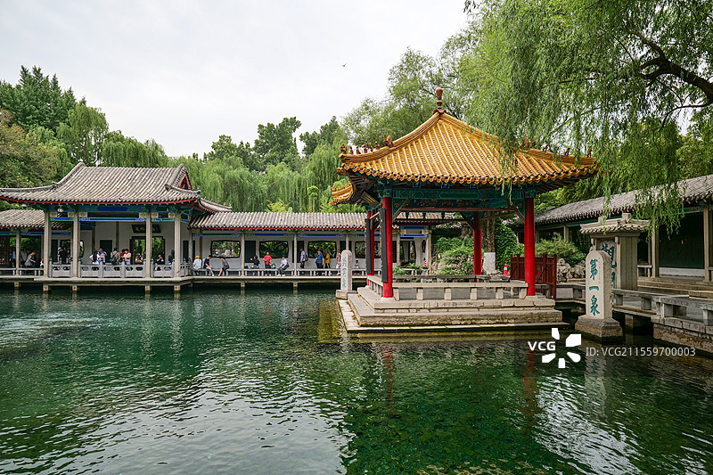 山东济南趵突泉公园观澜亭图片素材
