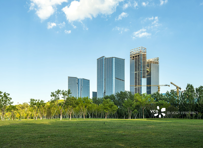 山东济南汉峪金谷·云泰中心外景图片素材