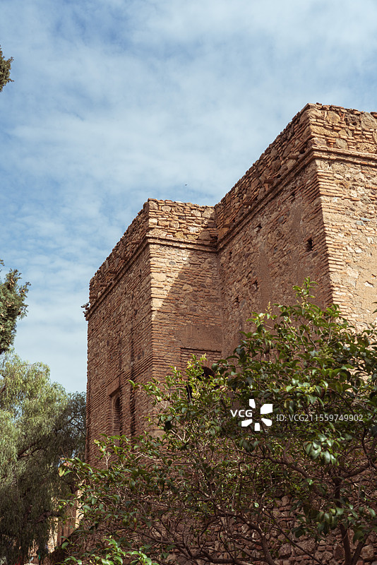 西班牙马拉加Alcazaba阿尔卡萨瓦城堡和Gibralfaro希布拉尔法罗城堡日景图片素材