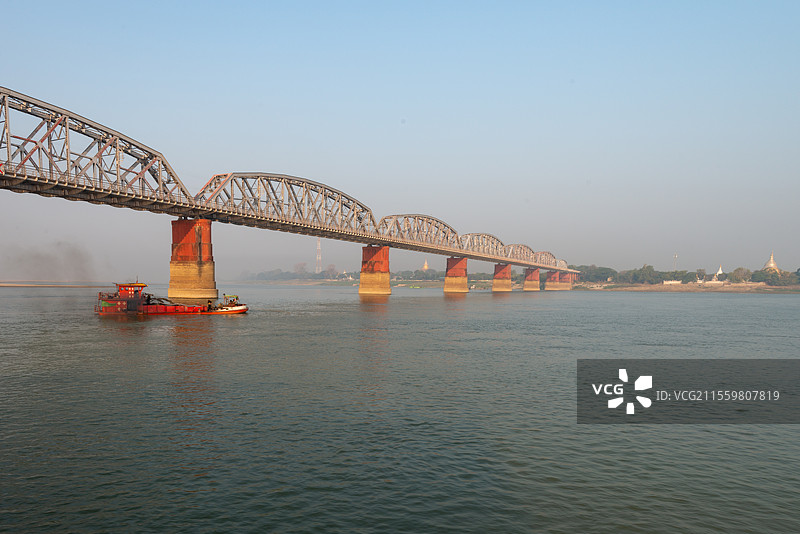 缅甸 曼德勒 伊洛瓦底江 大桥图片素材