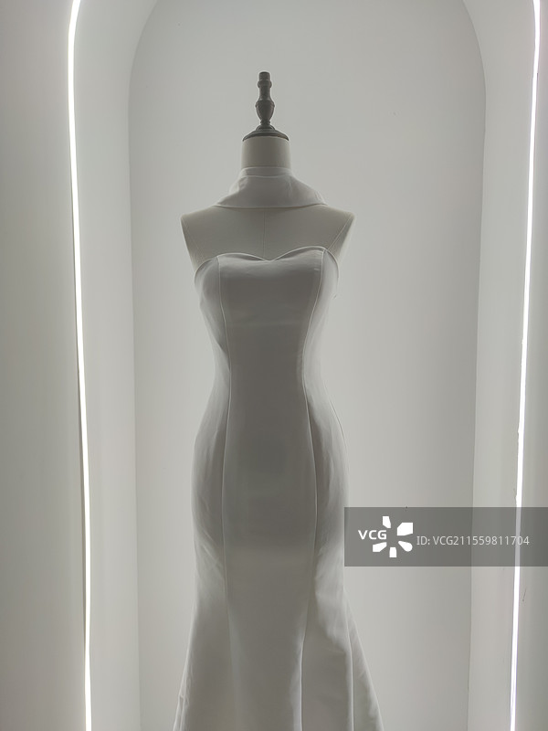 婚纱 主纱 鱼尾裙图片素材