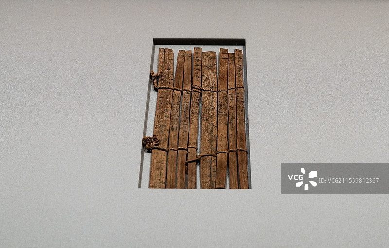 悬泉置简册，2025年3月摄于辽宁省博物馆简述中国特展。图片素材