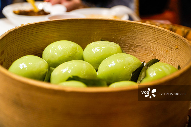 碗里成都食物叶儿粑的特写镜头图片素材