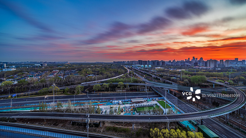 北京四环上的望和桥朝霞图片素材