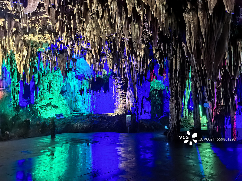 冷水江波月洞钟乳石图片素材