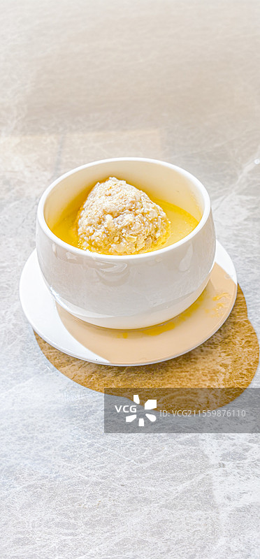 扬州美食淮扬菜蟹粉狮子头图片素材