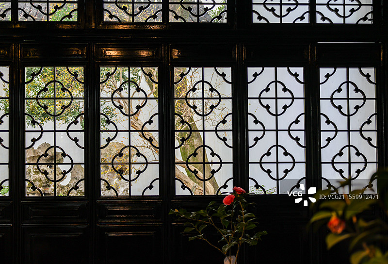 春天苏州古典园林之留园的各种花窗合集图片素材