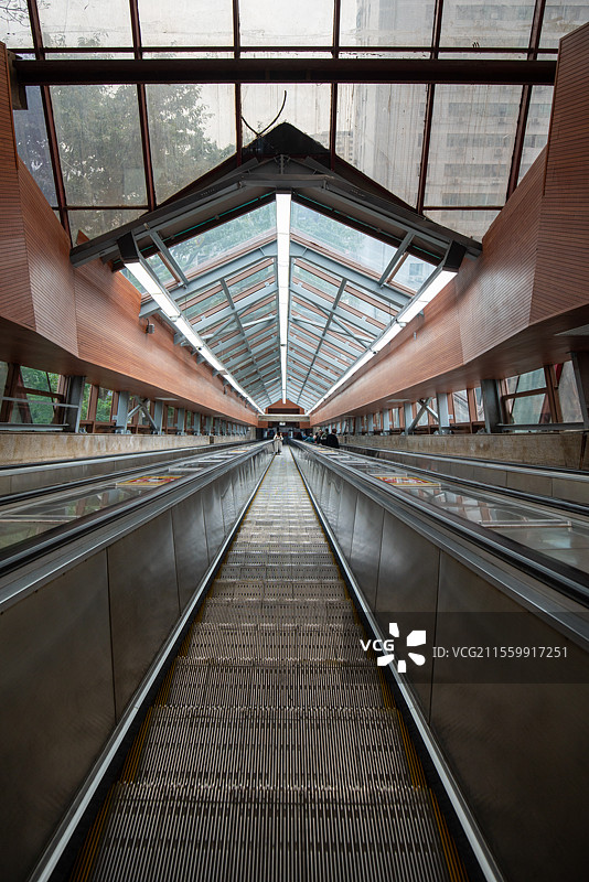 重庆两路口皇冠大扶梯图片素材