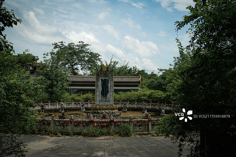 佛教废弃寺庙 恐怖场景图片素材