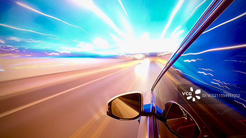 赛博朋克感的汽车延时摄影图片素材