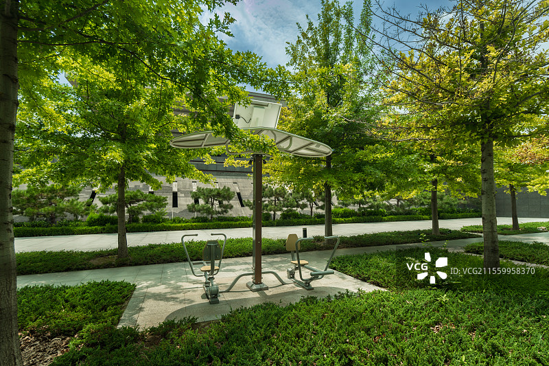 山东济宁曲阜孔子博物馆健身设备图片素材