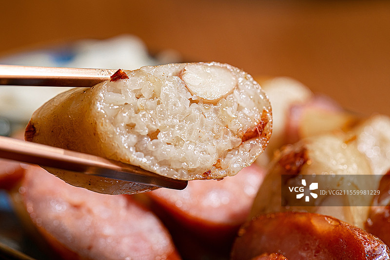 甜不辣大肠包小肠台湾料理台湾美食糯米肠香肠图片素材