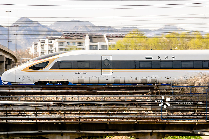 CR400BF复兴号智能动车组图片素材