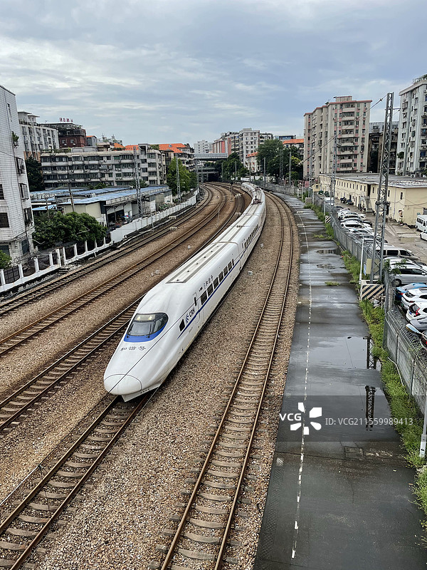 CRH2A正在通过图片素材