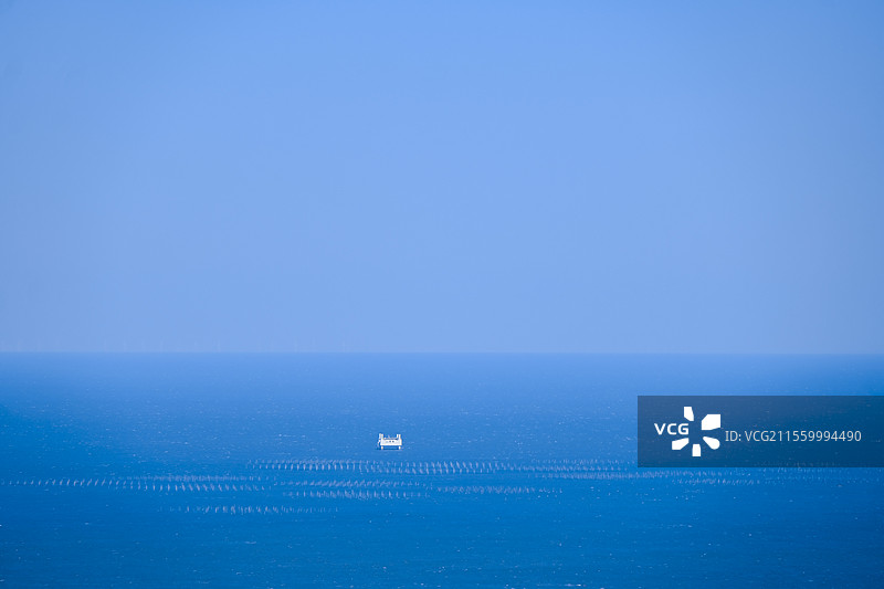 海上“钢琴”图片素材