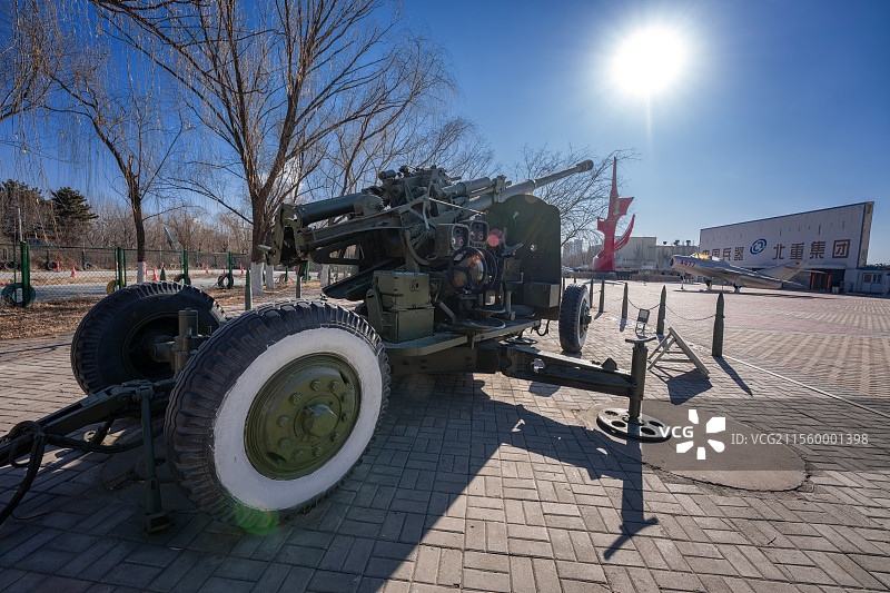 内蒙古包头北方兵器城国庆十周年阅兵100毫米高射炮图片素材