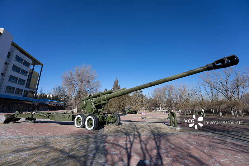 内蒙古包头北方兵器城FGT-203毫米牵引炮图片素材