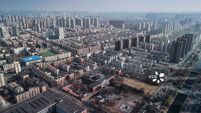 初学者的航拍体验图片素材