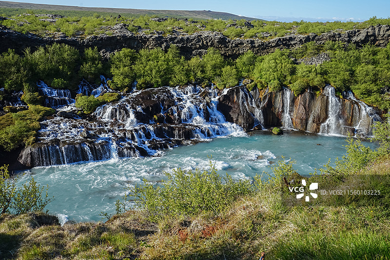 冰岛，熔岩瀑布/赫伦瀑布，Hraunfossar Lava Falls图片素材