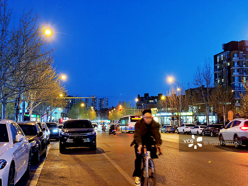 蓝调骑行‍♀️图片素材