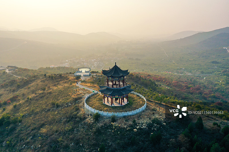 山亭氤氲+安徽省淮北市烈山区烈山镇四季榴园景区皖北川藏线图片素材