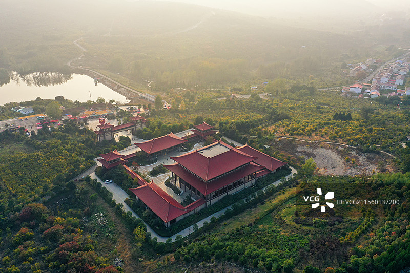 暮光中的中国石榴博物馆+安徽省淮北市烈山区烈山镇四季榴园景区皖北川藏线图片素材