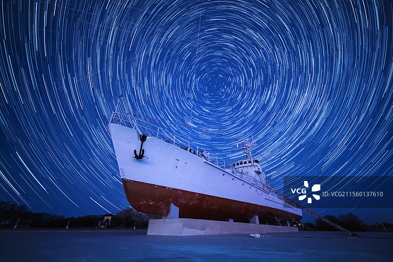 星轨  齐齐哈尔明月岛军舰图片素材